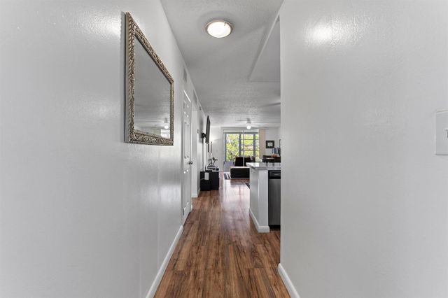 5275 NW 10th Court 305, Plantation, FL 33313