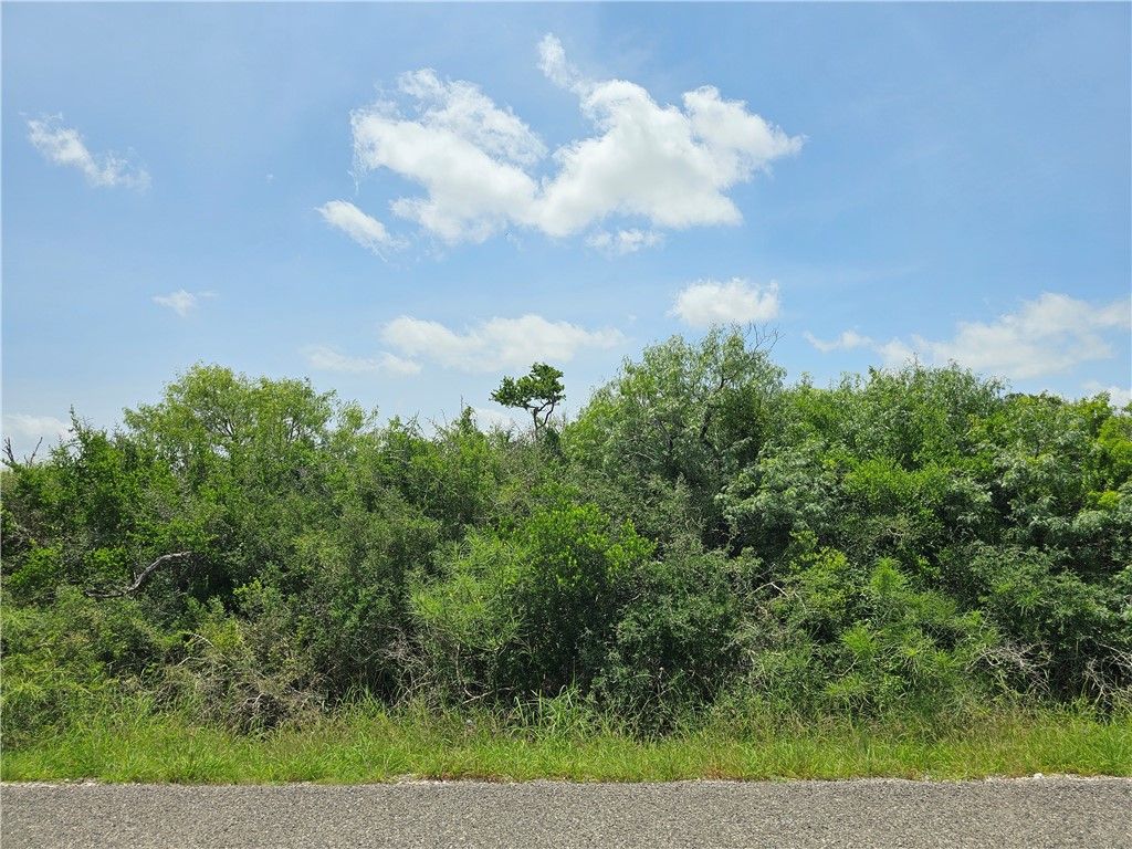 1110 Second St, Bayside, TX 78340 — exterior