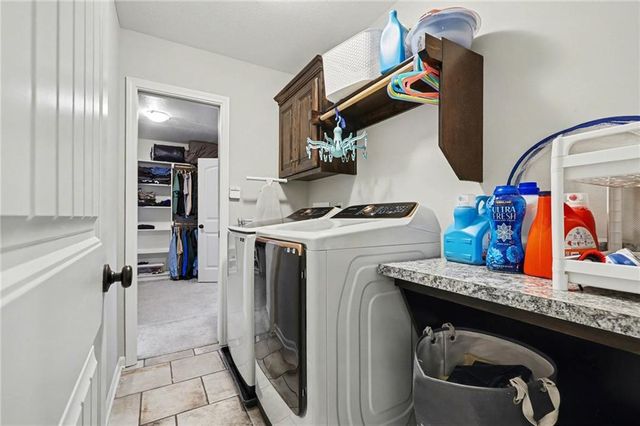 10810 N Virginia Avenue, Kansas City, MO 64155