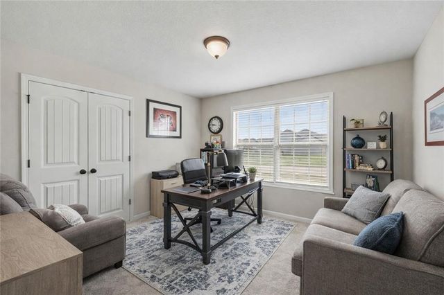 10810 N Virginia Avenue, Kansas City, MO 64155