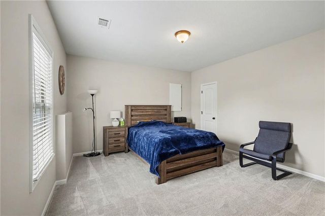 10810 N Virginia Avenue, Kansas City, MO 64155