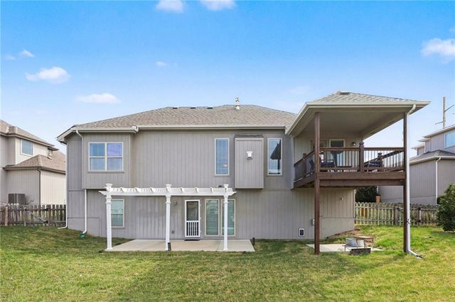 10810 N Virginia Avenue, Kansas City, MO 64155