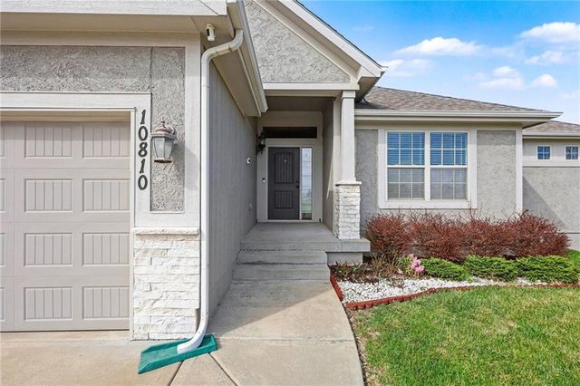 10810 N Virginia Avenue, Kansas City, MO 64155