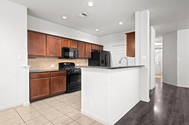 1612 Musket Valley TRL, Austin, TX 78754