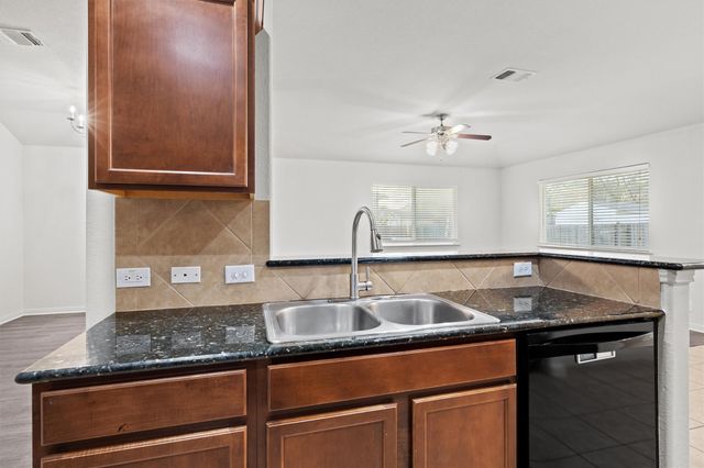 1612 Musket Valley TRL, Austin, TX 78754