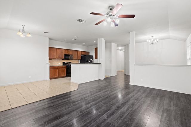 1612 Musket Valley TRL, Austin, TX 78754