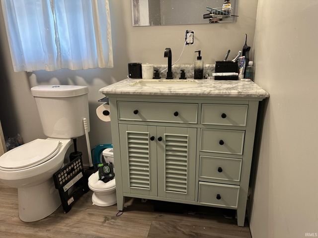 80 lane 116 Lake, Lagrange, IN 46761