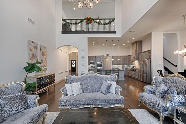 7001 Schubert, Colleyville, TX 76034