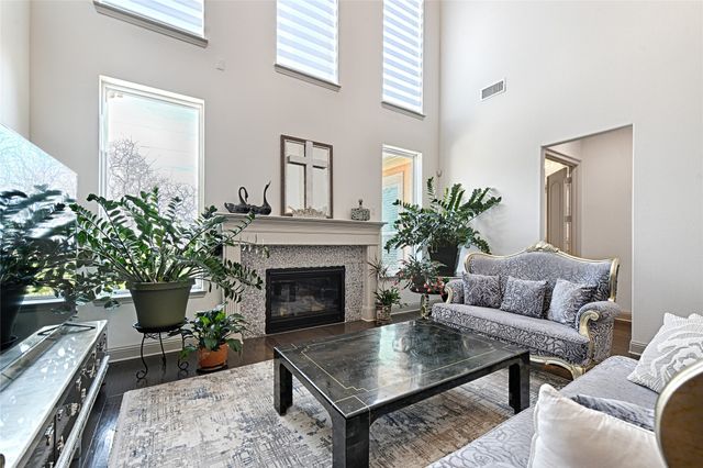 7001 Schubert, Colleyville, TX 76034