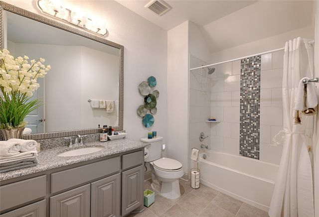 7001 Schubert, Colleyville, TX 76034