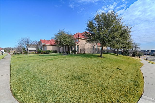 7001 Schubert, Colleyville, TX 76034
