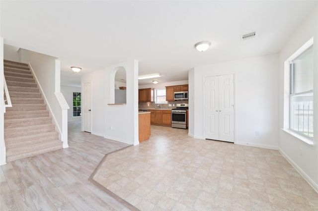 32315 Golden Oak Park, Conroe, TX 77385