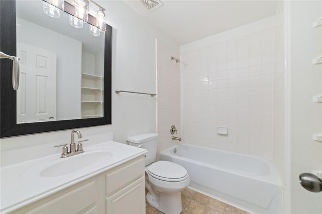 32315 Golden Oak Park, Conroe, TX 77385