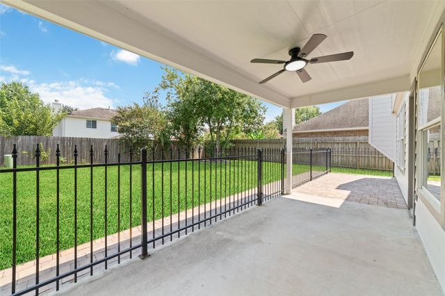 32315 Golden Oak Park, Conroe, TX 77385