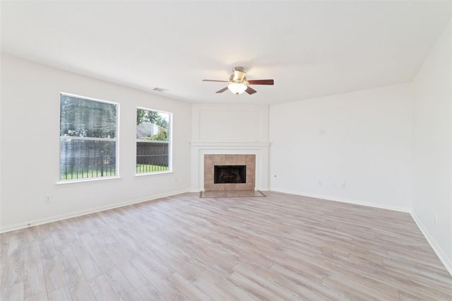 32315 Golden Oak Park, Conroe, TX 77385