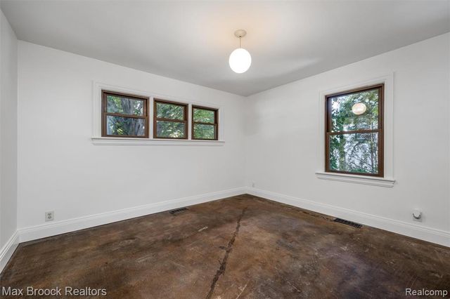 118 Midland Boulevard, Royal Oak, MI 48073