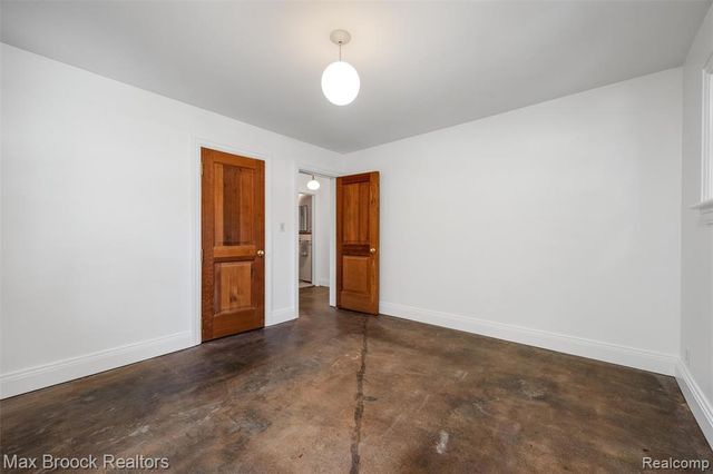 118 Midland Boulevard, Royal Oak, MI 48073