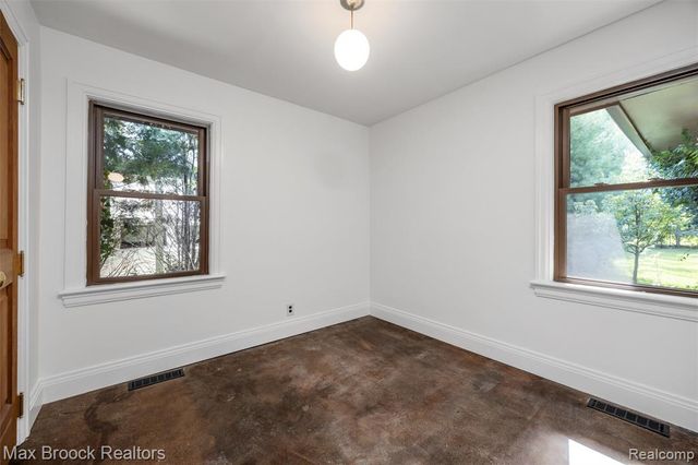 118 Midland Boulevard, Royal Oak, MI 48073