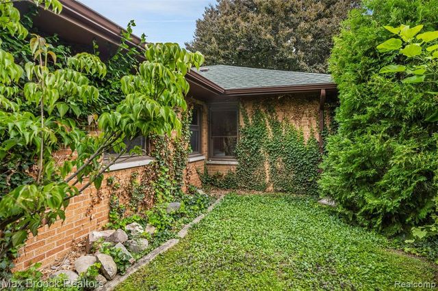 118 Midland Boulevard, Royal Oak, MI 48073