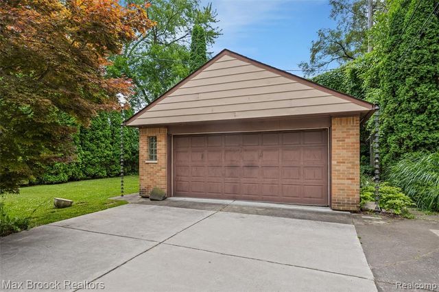 118 Midland Boulevard, Royal Oak, MI 48073