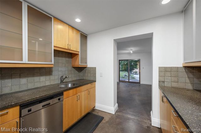118 Midland Boulevard, Royal Oak, MI 48073