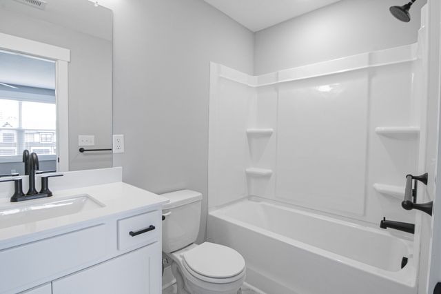 1607 Jonathan Wade Circle, Clarksville, TN 37043