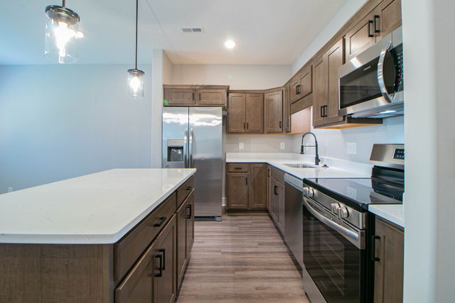 1607 Jonathan Wade Circle, Clarksville, TN 37043