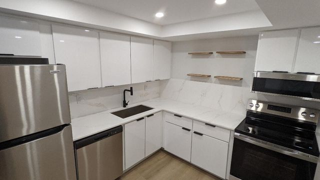 501 Three Islands Boulevard 112, Hallandale Beach, FL 33009