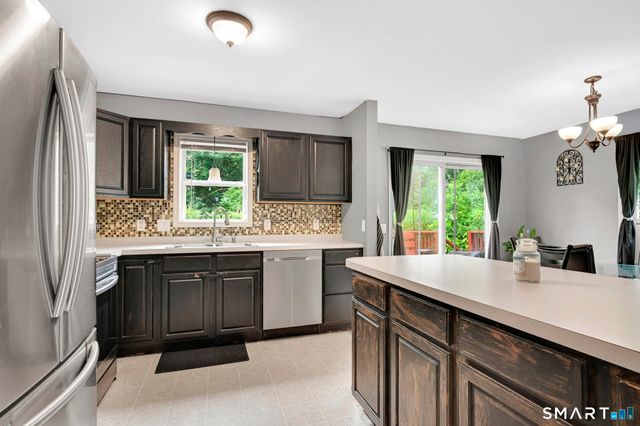 60 Rockledge Drive, Vernon, CT 06066