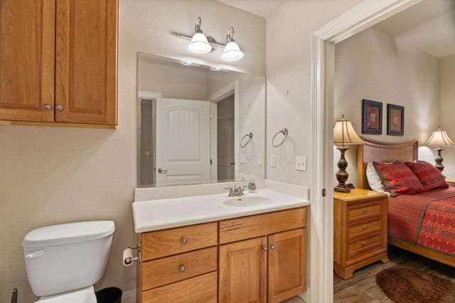 1001 The Cape 44, Horseshoe Bay, TX 78657