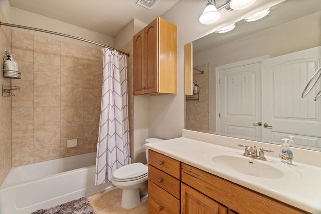 1001 The Cape 44, Horseshoe Bay, TX 78657