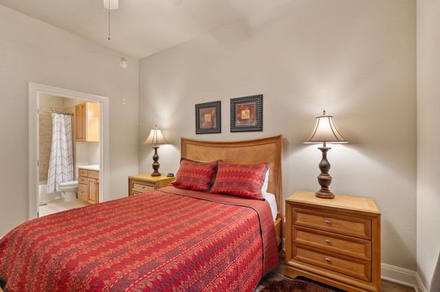 1001 The Cape 44, Horseshoe Bay, TX 78657