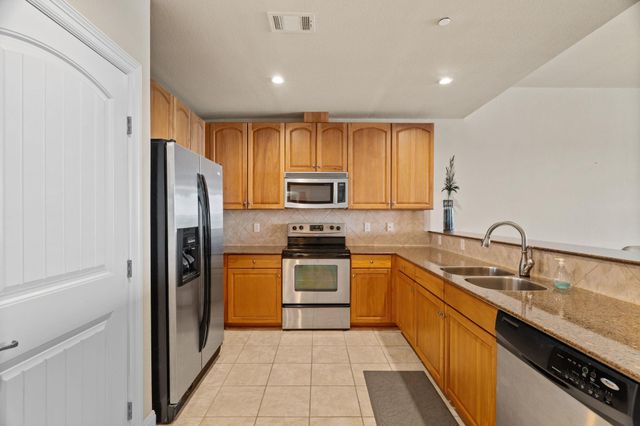 1001 The Cape 44, Horseshoe Bay, TX 78657