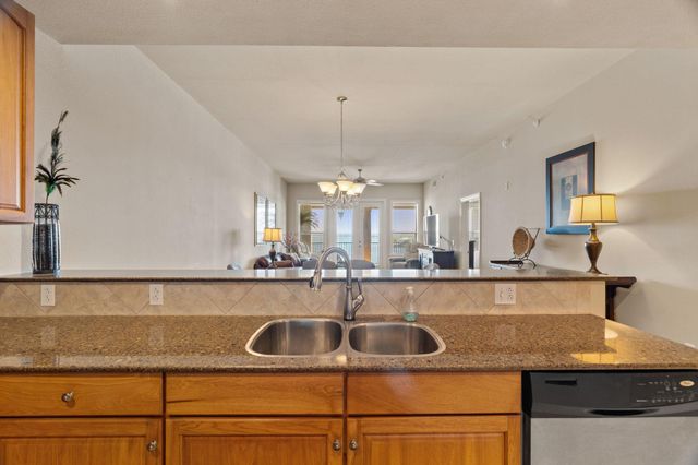 1001 The Cape 44, Horseshoe Bay, TX 78657