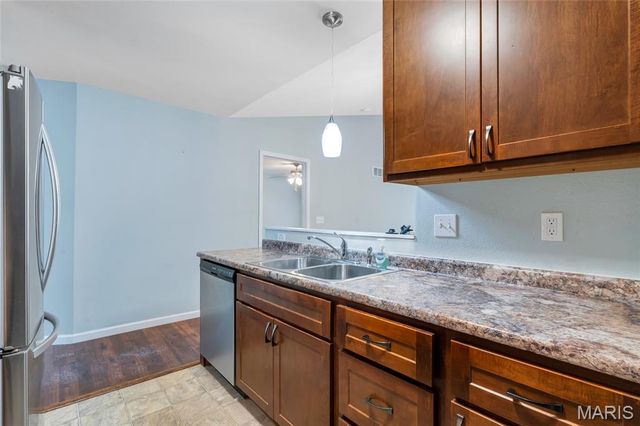 1735 Lexington Place, Herculaneum, MO 63048