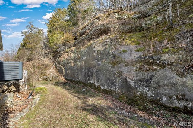 1735 Lexington Place, Herculaneum, MO 63048