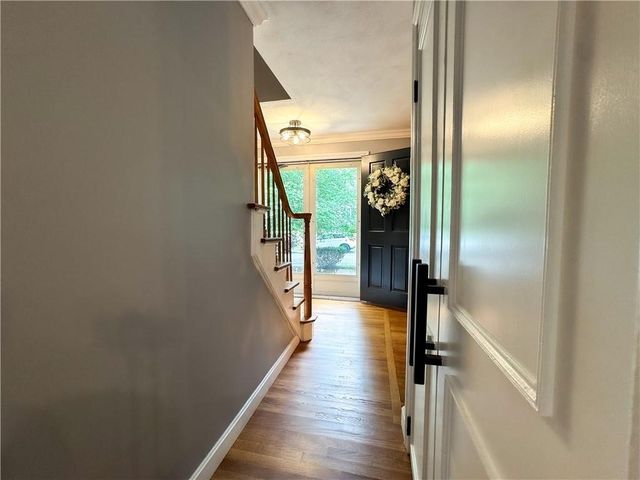 442 Eastview Avenue, Somerset, MA 02726