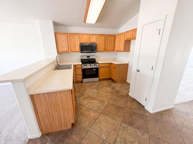 8271 N 112TH Avenue, Peoria, AZ 85345