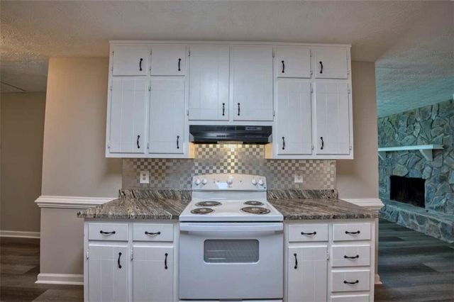 402 Trotters Ridge, Lawrenceville, GA 30043