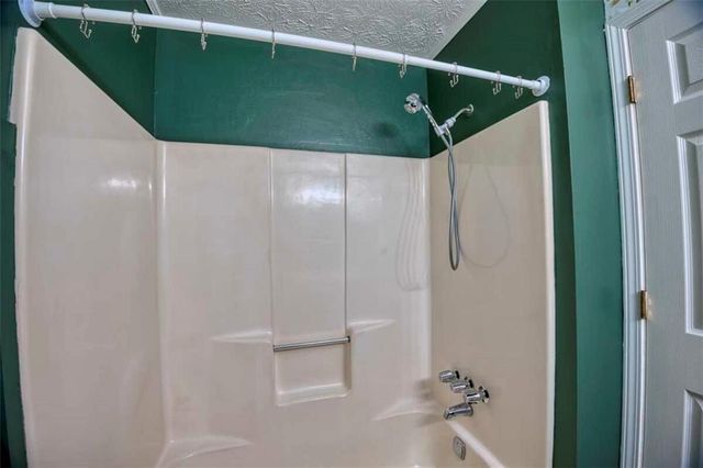 402 Trotters Ridge, Lawrenceville, GA 30043
