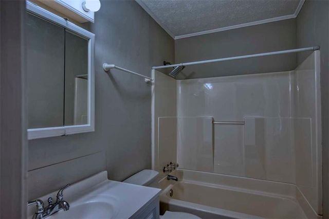 402 Trotters Ridge, Lawrenceville, GA 30043