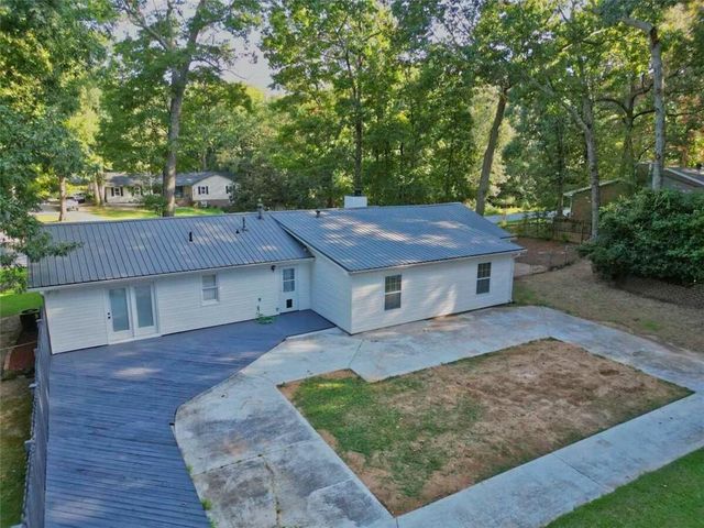402 Trotters Ridge, Lawrenceville, GA 30043