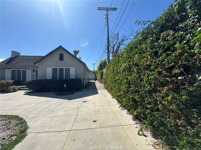 1965 S El Molino, San Marino, CA 91108