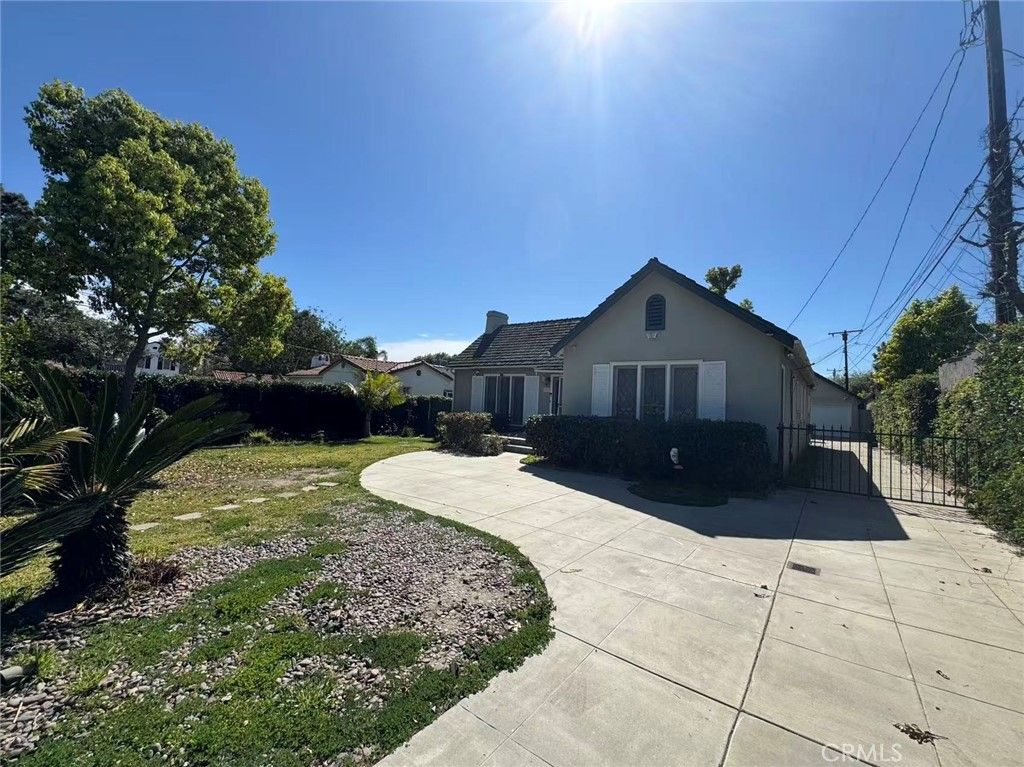 1965 S El Molino, San Marino, CA 91108