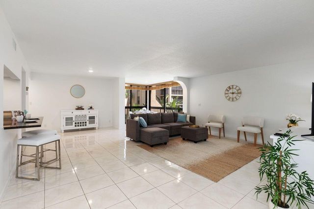 2455 LINDELL Boulevard 3210, Delray Beach, FL 33444