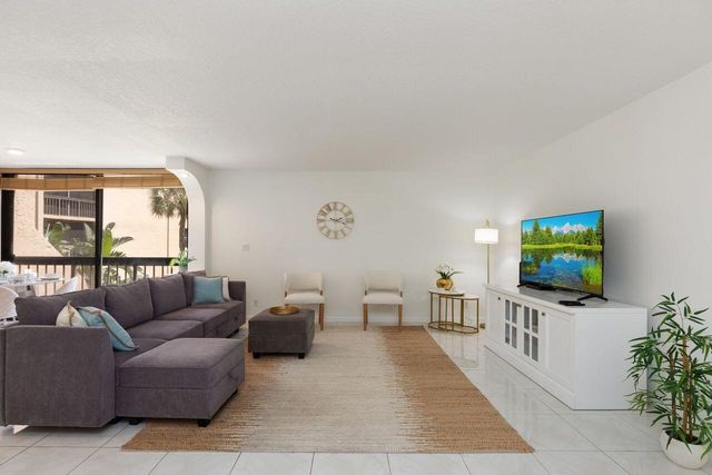 2455 LINDELL Boulevard 3210, Delray Beach, FL 33444