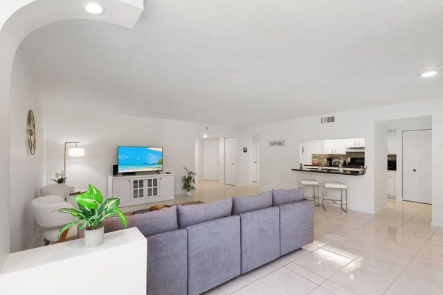 2455 LINDELL Boulevard 3210, Delray Beach, FL 33444