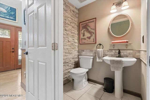 184 Friendship Road, Howell, NJ 07731