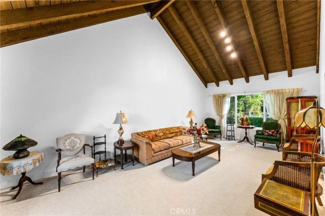 176 E Blue Mountain, Claremont, CA 91711