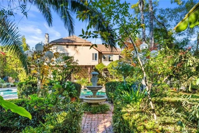 176 E Blue Mountain, Claremont, CA 91711